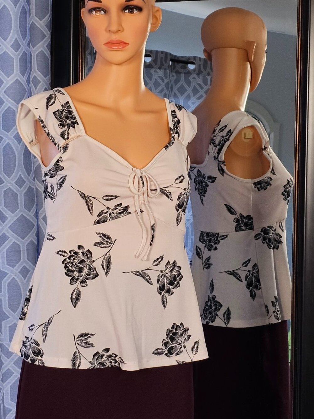 Candie's Floral Peplum Top, Size S